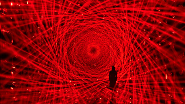 チームラボボーダレス、「Light Sculpture - Flow」の作品空間を7月8日から再オープン。同空間にて新シリーズ作品群を展示する特別展「宇宙の非対称性について」を10月8日まで開催。