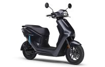 電動スクーター「JOG E」（原付一種）全国発売～バッテリーと充電器をセット販売、日々のライフスタイルに適したスタンダードモデル～