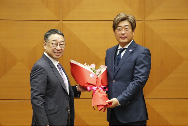 株式譲渡契約に伴う成約式を実施。保育×スポーツで成長加速