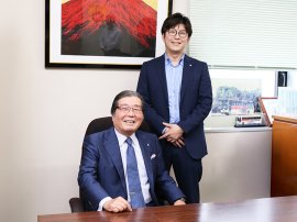 代表取締役会長 岩崎 安利(2026年7月7日就任) 代表取締役社長 岩崎 弘利(同日就任) 代表取締役会長 岩崎 安利(2026年7月7日就任) 代表取締役社長 岩崎 弘利(同日就任)