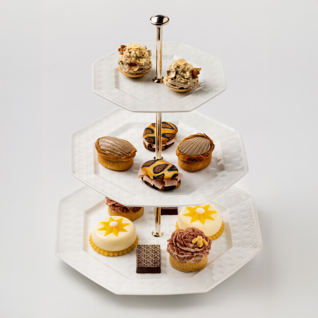 【Dior】「カフェ ディオール by アンヌ=ソフィ-・ピック」美食の芸術性とオートクチュールが融合した至高のアフタヌーンティー