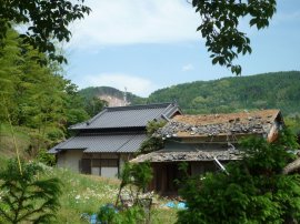熊本地震、熊本県西原村、一般社団法人 全日本瓦工事業連盟 撮影 熊本地震、熊本県西原村、一般社団法人 全日本瓦工事業連盟 撮影