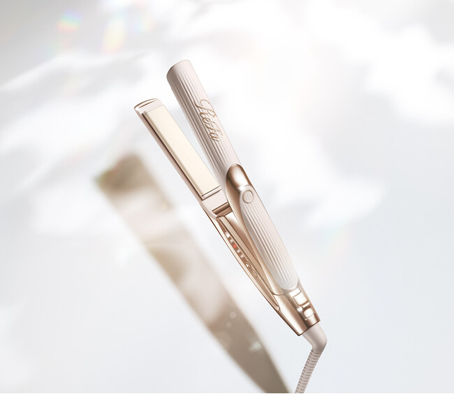 1本でニュアンスから、端正なストレートまで コンパクトなボディでサロン級の仕上がりを叶える 「ReFa STRAIGHT IRON CS」 2026年8月5日（水）新発売 