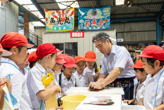 【リゾナーレ熱海】熱海市内の小学生が未利用魚について学ぶ「Fisherman’s Academy ～夏休みの自由研究～」特別イベントを実施