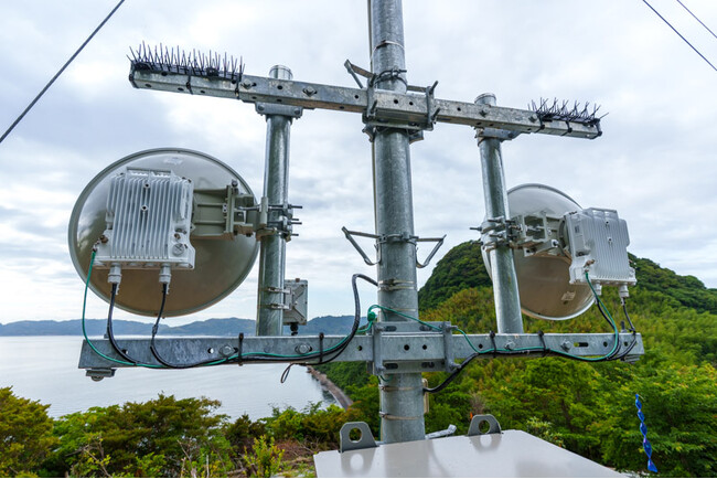 周防大島町の離島通信環境改善に向け、実測9.2Gbps超の超高速無線回線を構築