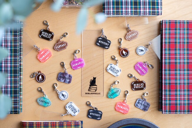本に寄り添う、新しい読書アクセサリー「HANDCRAFT BOOK CHARM」一般販売開始