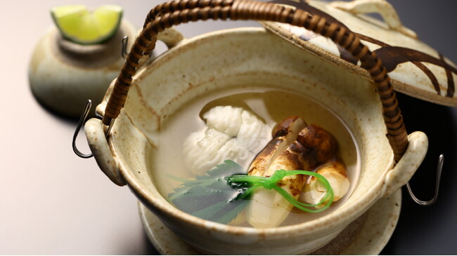 【奥湯河原温泉 山翠楼 SANSUIROU】季節の会席と味わう「松茸土瓶蒸し」付プラン を販売開始