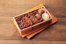 【頂極】博多和牛角切りロースとカルビ弁当