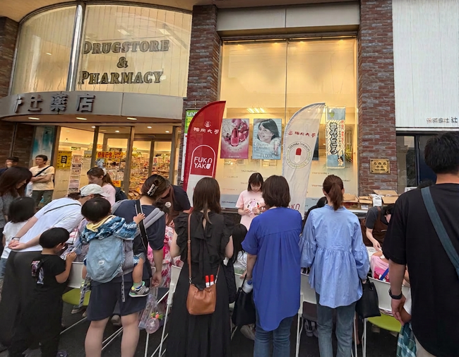 【福岡大学】「ふくやくプロジェクト」の学生が辻薬店と共同で乳がん啓発活動を実施しました