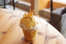 おいもクリームたっぷり!みやま堂の「おいも蜜かき氷」 おいもクリームたっぷり!みやま堂の「おいも蜜かき氷」