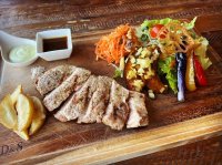 全国屈指の“豚肉王国”千葉・北総エリアで堪能できる絶品ポークグルメをご紹介