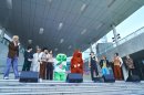 SUPER★DRAGON×ガチャピンムック ステージの様子 SUPER★DRAGON×ガチャピンムック ステージの様子