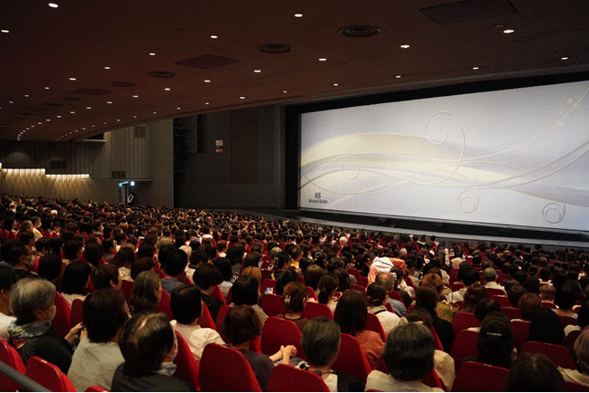 【コープデリ】宝塚歌劇 宙組「親子三世代コープデリ貸切公演」を開催