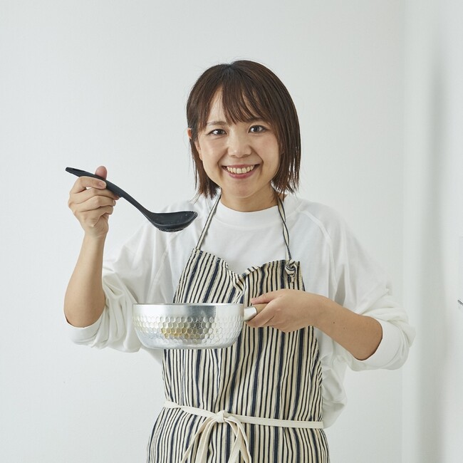 周囲を自然と和ませる「おしゃべりな人見知り」料理コラムニスト・山本ゆりさんが9月26日（土）にStage Felissimoの「神戸学校」に登壇