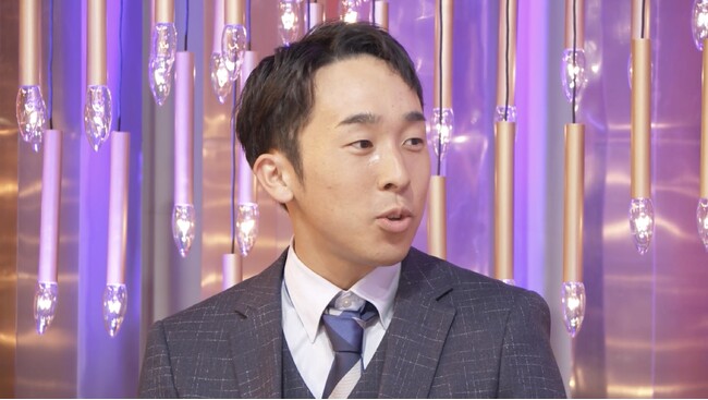 34歳の年の差婚！妻60歳＆夫26歳の夫婦が出会って1年のスピード婚を語る「手を触った瞬間……」夫が恋に落ちた瞬間とは？／驚きの馴れ初め＆ラブラブ新婚生活も｜『ダマってられない女たち season3』