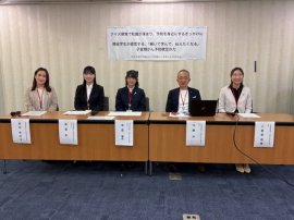 記者会見頭撮り　使用可能