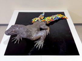 二科展に入選した 誠恵高校3年 牧内春弥さんの作品「Komodo Liminal」 二科展に入選した 誠恵高校3年 牧内春弥さんの作品「Komodo Liminal」