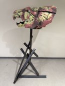 二科展に入選した 誠恵高校卒業生 門倉菜々香さんの作品「刻印」 二科展に入選した 誠恵高校卒業生 門倉菜々香さんの作品「刻印」