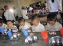 現地の食事の様子 現地の食事の様子