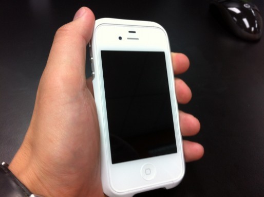 アルミケースの最高峰！匠の技が光るiPhone4、4S両対応の「CLEAVE ALUMINIUM BUMPER」